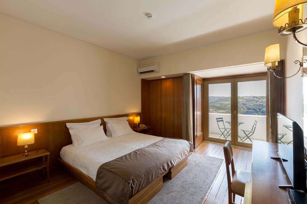 Hotel Parador Santa Catarina Miranda do Douro Εξωτερικό φωτογραφία